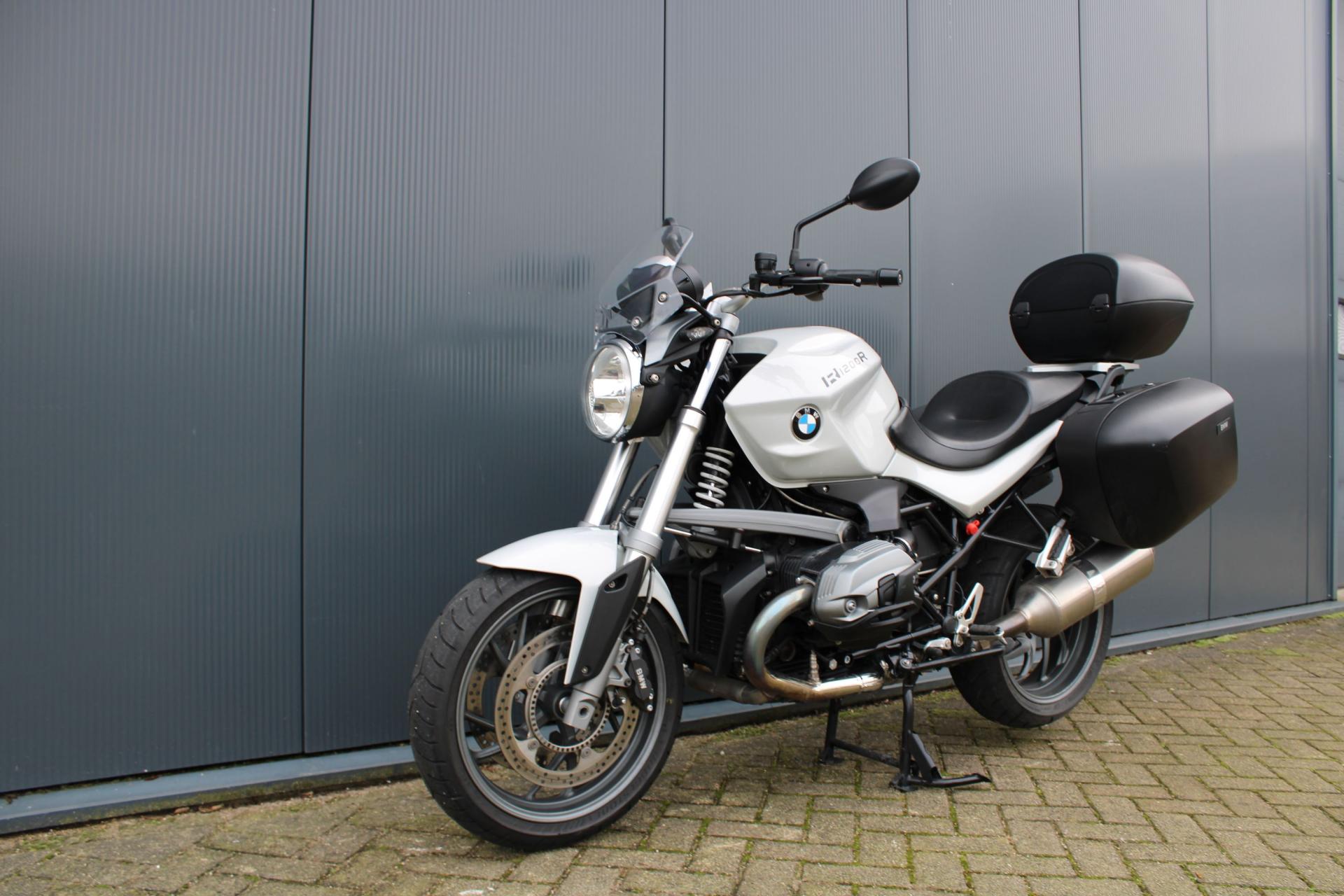 BMW R 1200 R - 2012 (1)