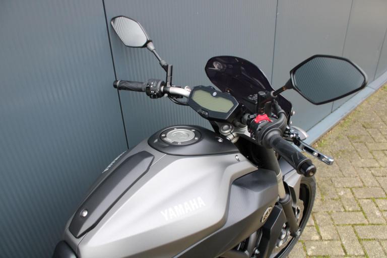 Yamaha MT-07  - 2015 (13)