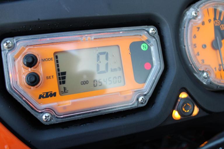 KTM 990 Adventure ABS - 2008 (9)