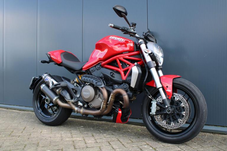 Ducati Monster 1200 (10)