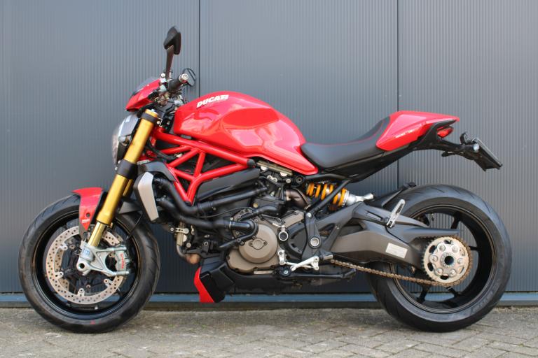 Ducati MONSTER 1200 S (132607bc7a0169ae2.32925104.JPG)