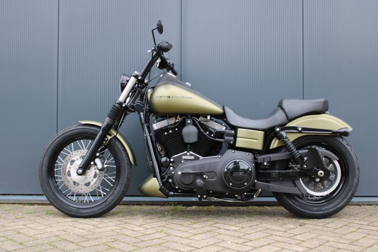 Harley Davidson FXDB Dyna Streetbob (15560bbbc0f13fc73.42159787.JPG)