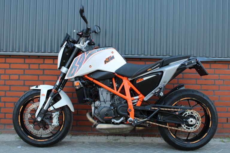 KTM 690 DUKE - 2013 (3)