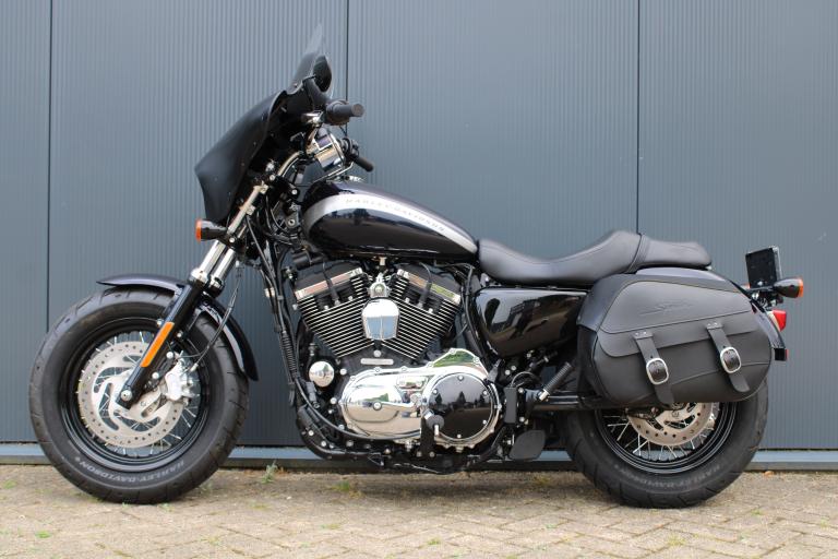 Harley Davidson 1200 CUSTOM - 2020 (4)