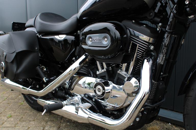Harley Davidson 1200 CUSTOM - 2020 (10)