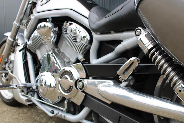 Harley Davidson VRSCA V-Rod (5)