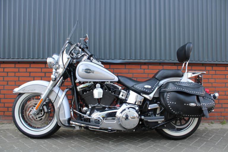 Harley Davidson FLSTC HERITAGE SOFTAIL CLASSIC - 2008 (3)