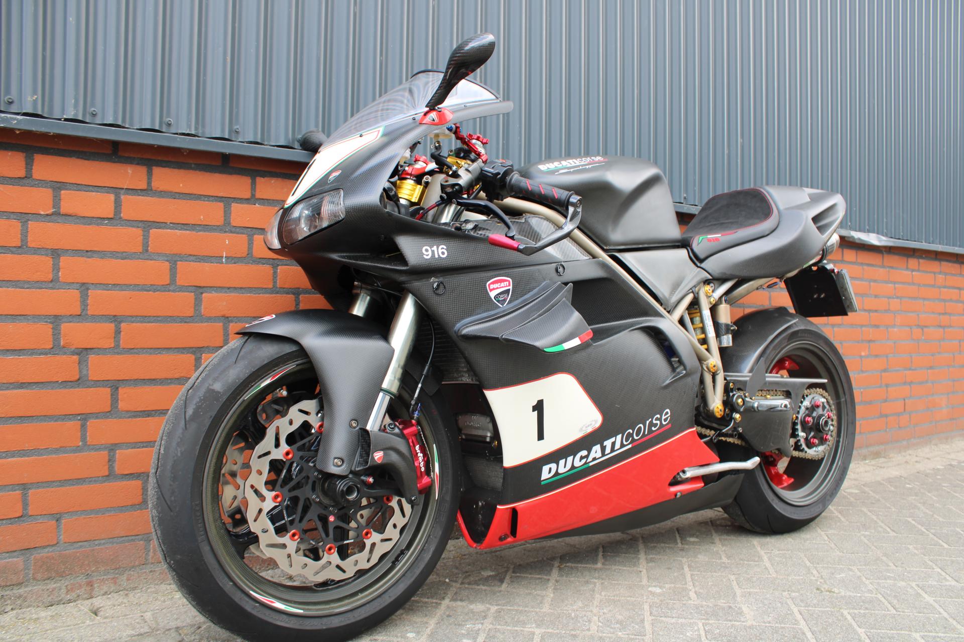 Ducati 916 Strada (29962a36ce2456f31.28688918.JPG)