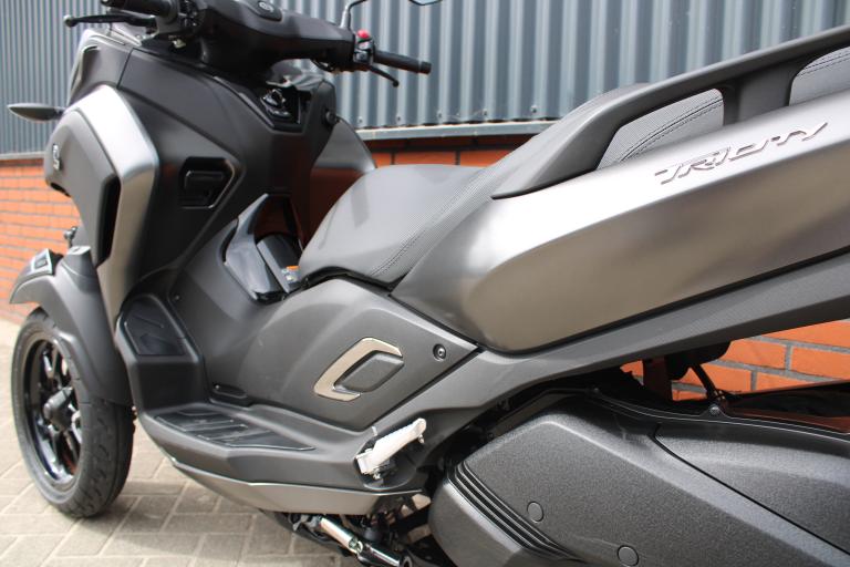 Yamaha Tricity 300 - 2022 (4)