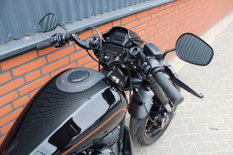 Harley Davidson Softail FXDR 114 (12)