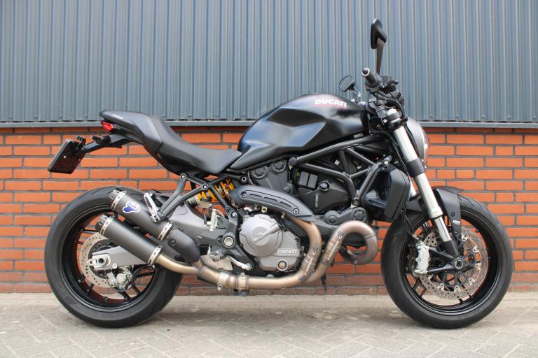 Ducati Monster 821 (8)