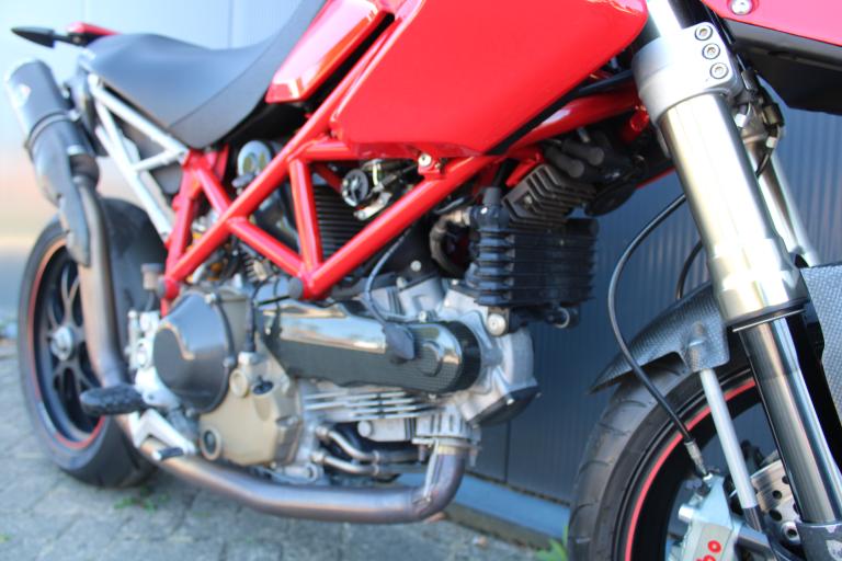 Ducati Hypermotard 1100S - 2008 (9)