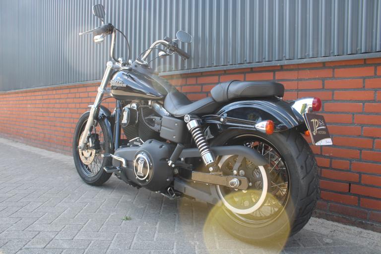 Harley Davidson STREET BOB - 2010 (5)
