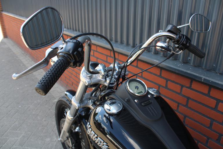 Harley Davidson STREET BOB (11)