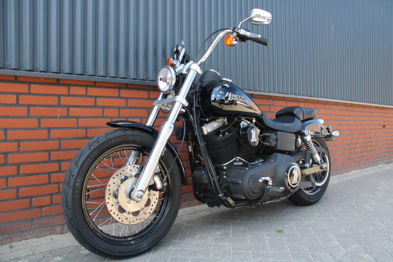Harley Davidson STREET BOB (1)