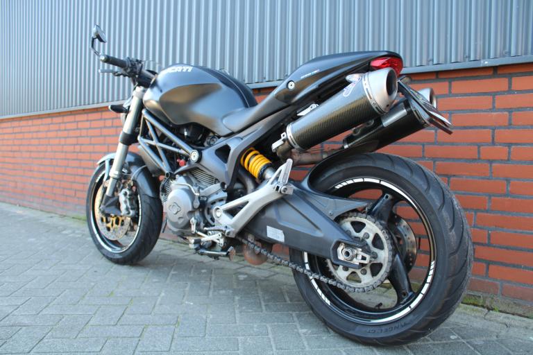 Ducati Monster 696 (5)