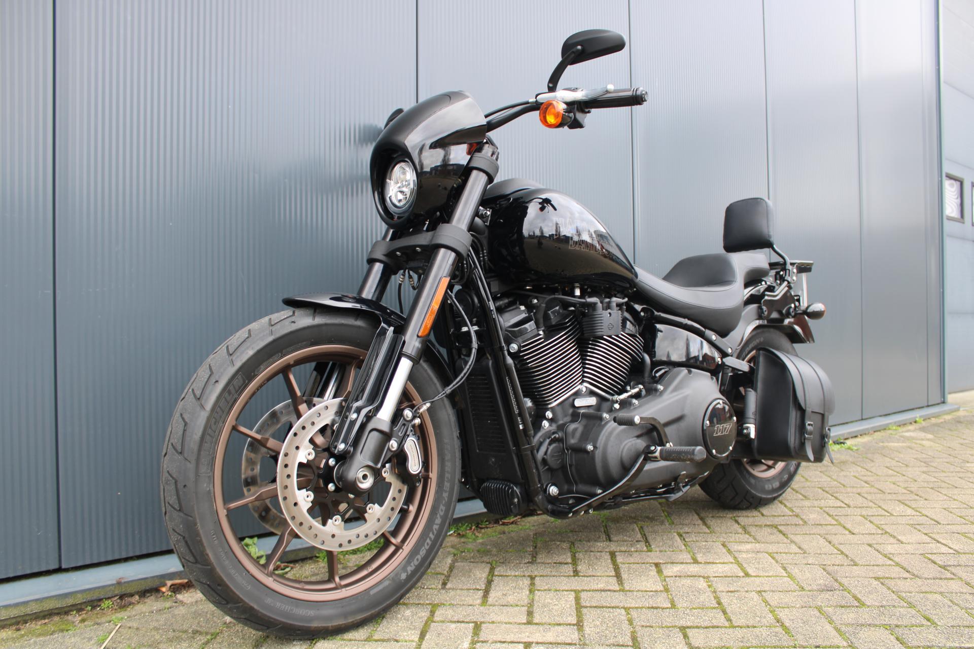 Harley Davidson FXLRS 117 - 2022 (1)