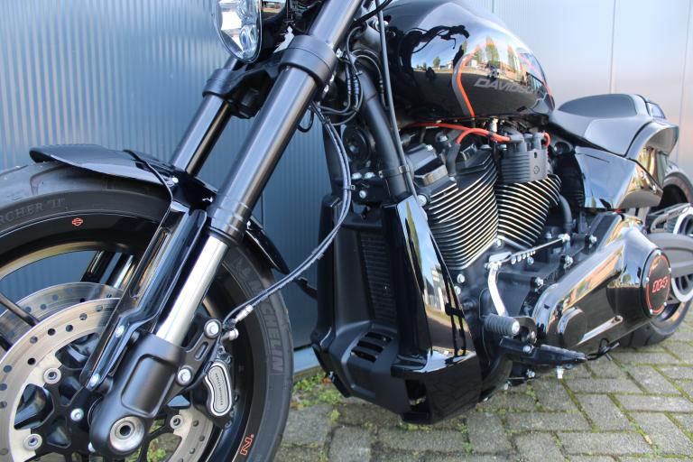 Harley Davidson FXDR 114 - 2020 (2)