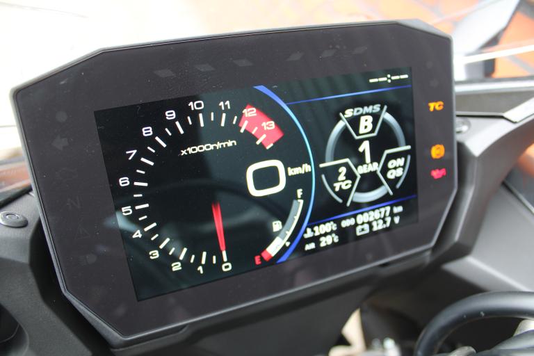 Suzuki GSX-S1000 GT - 2023 (15)