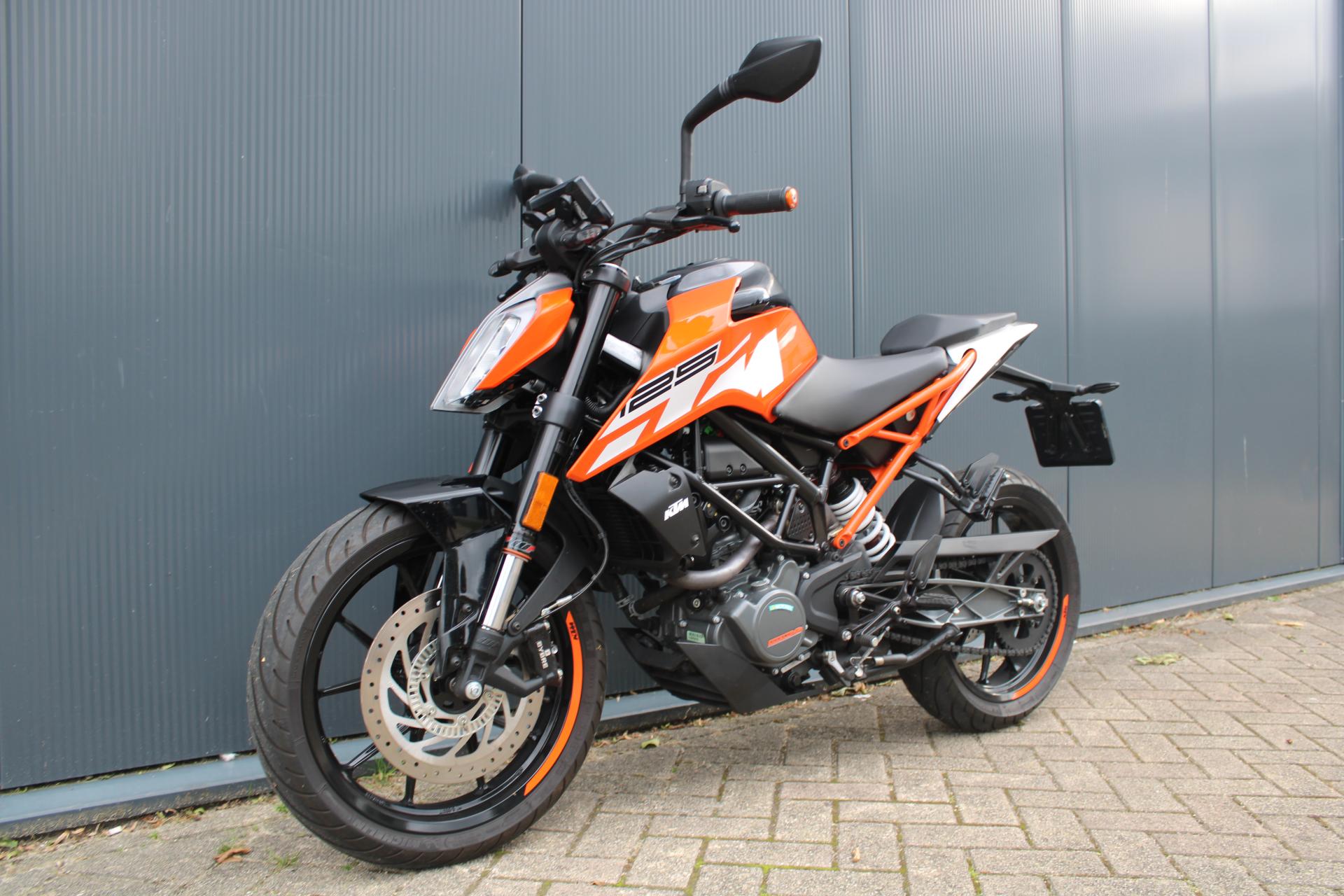 KTM 125 DUKE - 2019 (1)