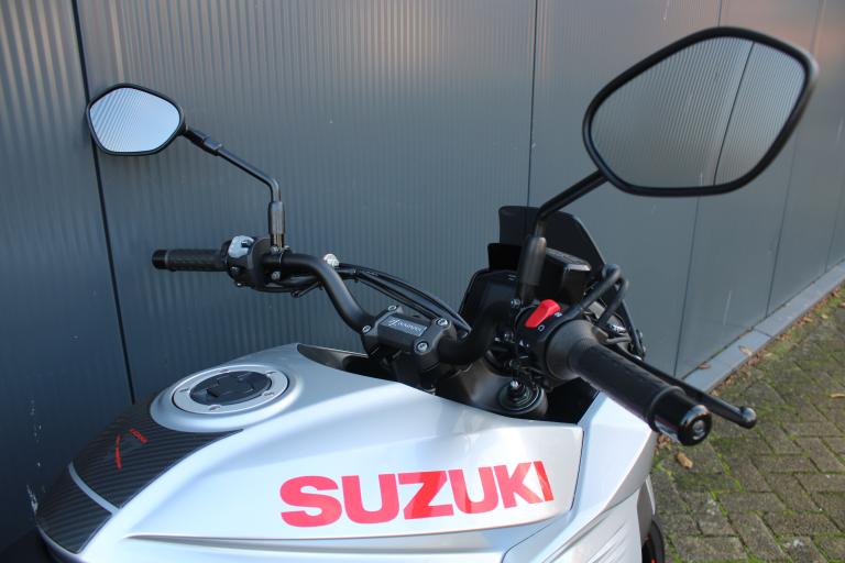 Suzuki GSX-S1000 Katana - 2019 (11)