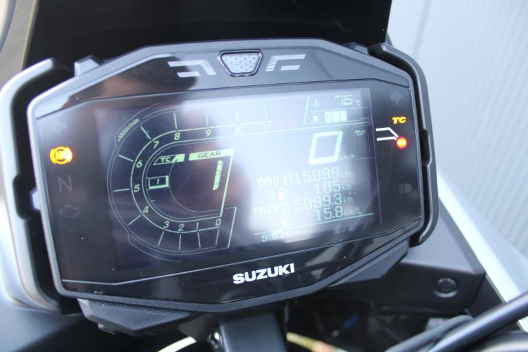 Suzuki GSX-S1000 Katana - 2019 (15)