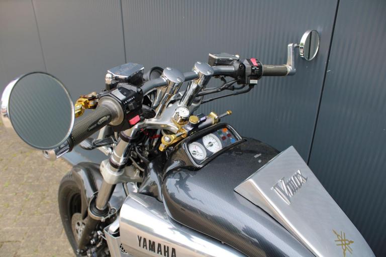 Yamaha V-max 1200 carbon - 2000 (9)
