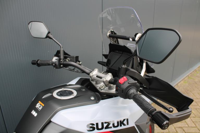 Suzuki DL 1050 - 2023 (11)