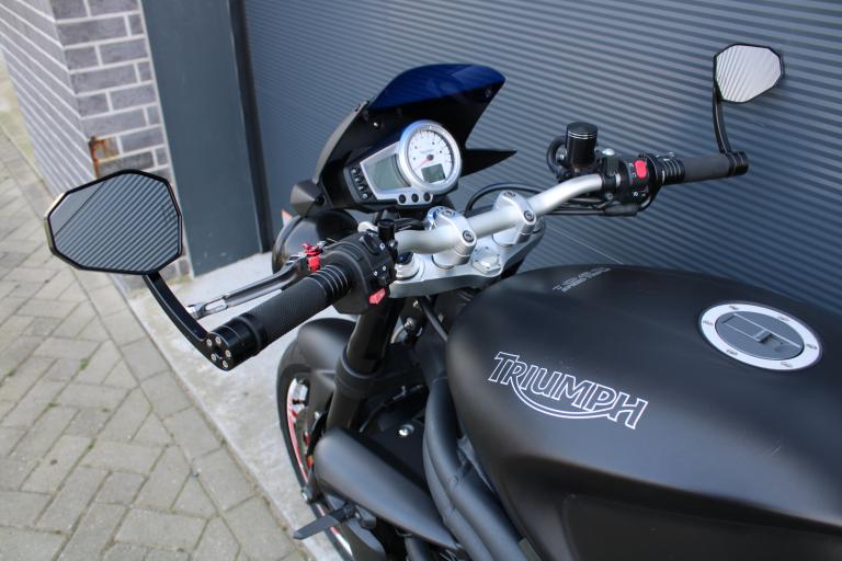 Triumph  Speed triple 1050 - 2010 (12)