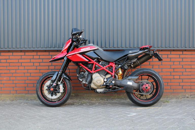 Ducati Hypermotard 1100 evo sp (2)