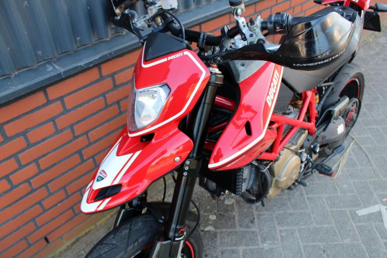 Ducati Hypermotard 1100 evo sp (8)