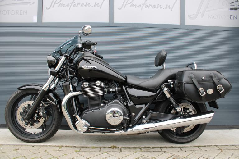 Triumph Thunderbird storm - 2011 (3)
