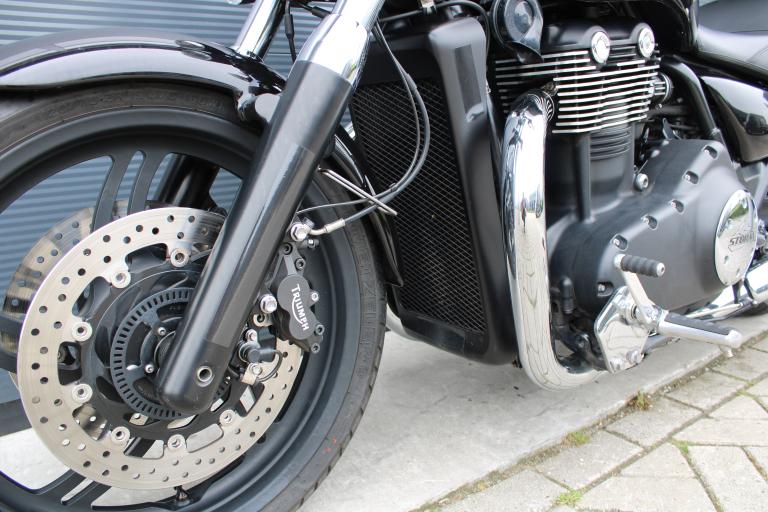 Triumph Thunderbird storm - 2011 (2)