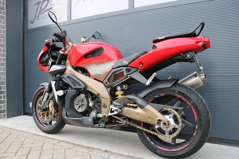Aprilia RSV Tuono 1000 - 2003 (5)