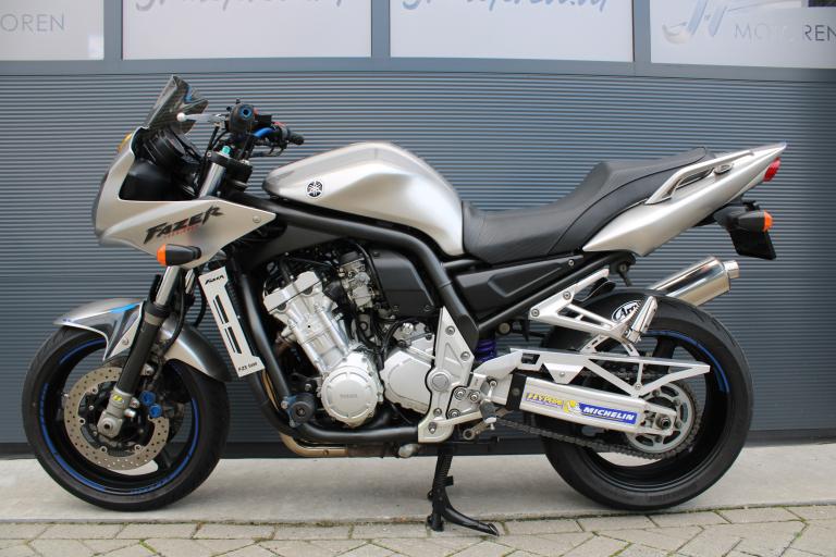 Yamaha FZS 1000 - 2004 (2)