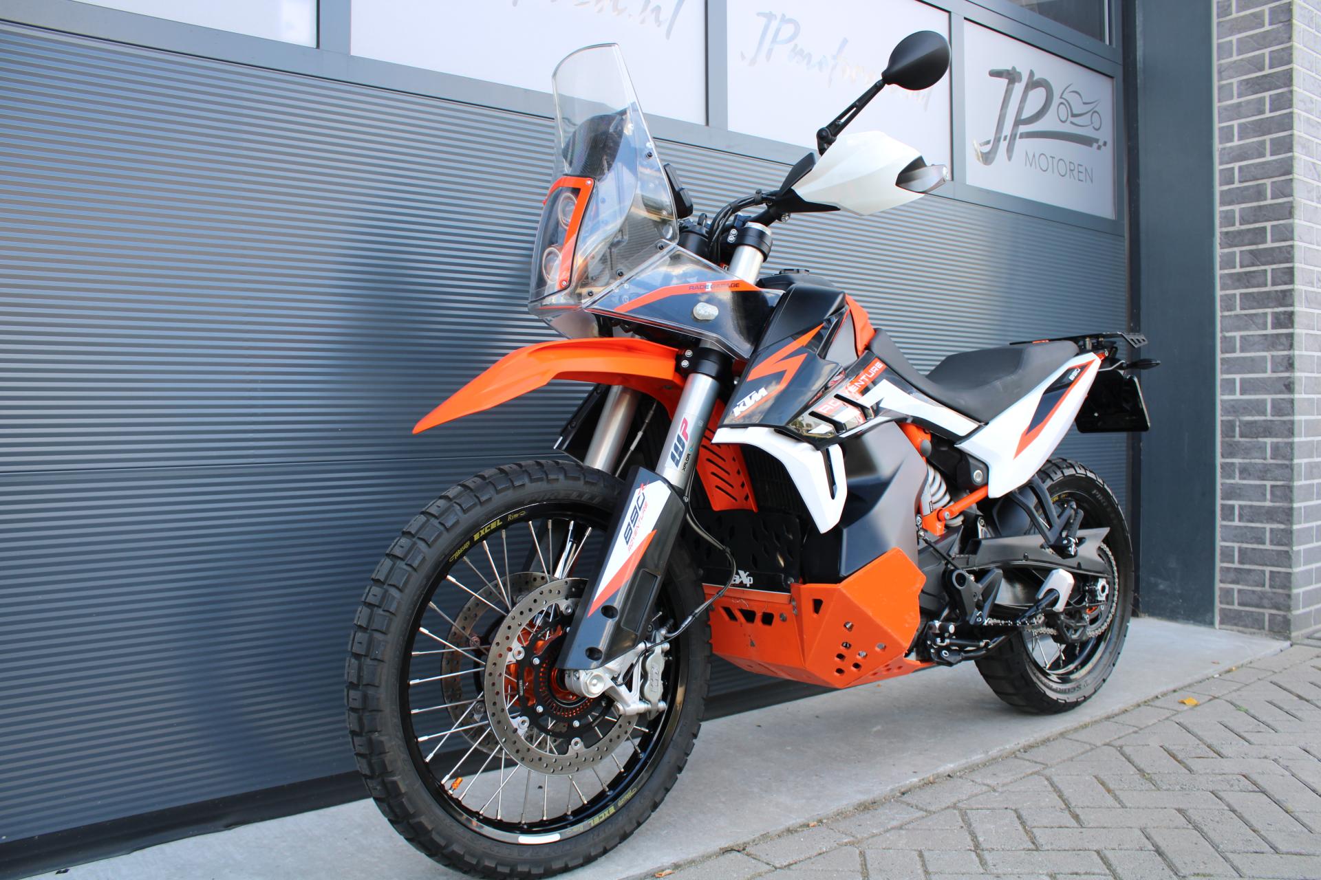 KTM 890 Adventure R - 2022 (1)