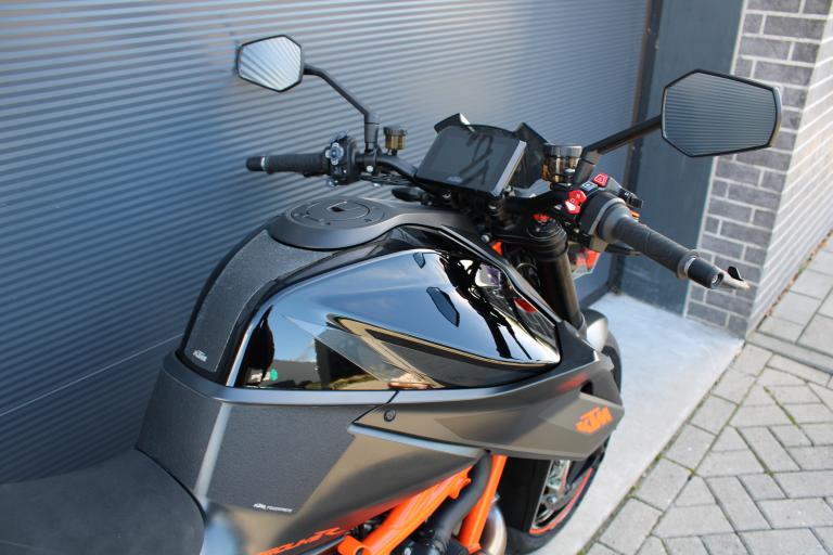 KTM 1290 Super duke R - 2021 (11)