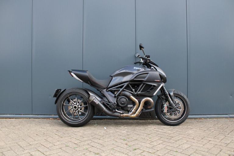 Ducati Diavel carbon (3)