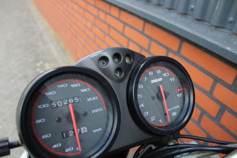 Ducati Monster 750 - 2001 (8)