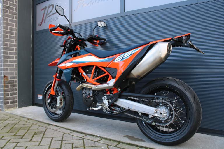 KTM 690 SMC R - 2023 (5)