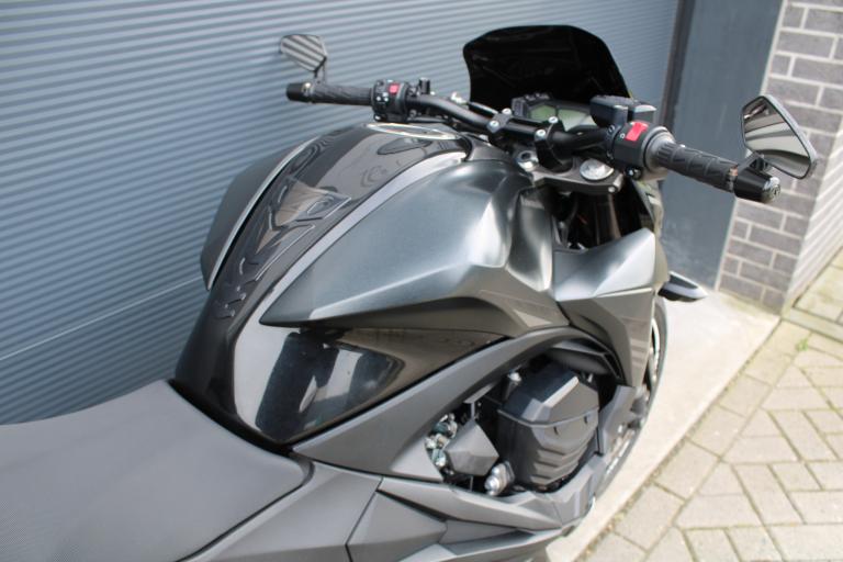 Kawasaki Z800E ABS - 2017 (13)