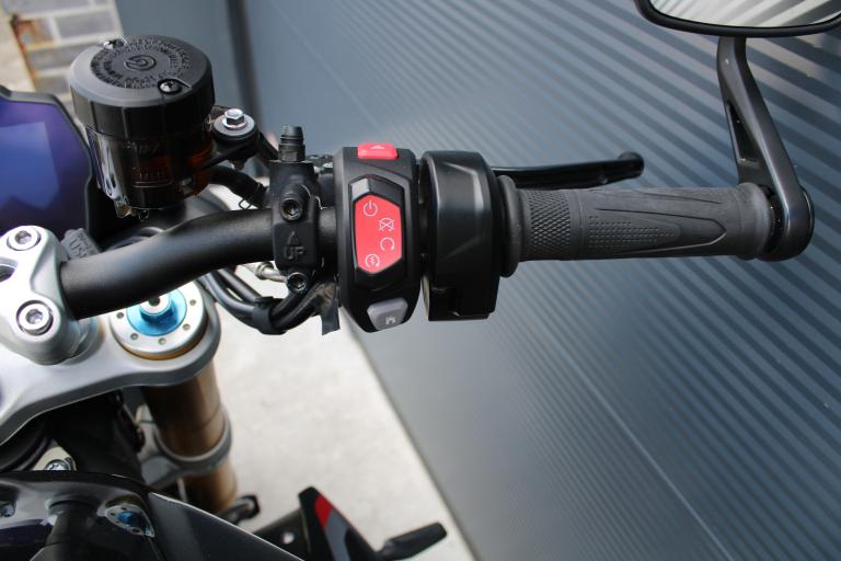 Triumph  Speed triple 1200 RS - 2021 (14)