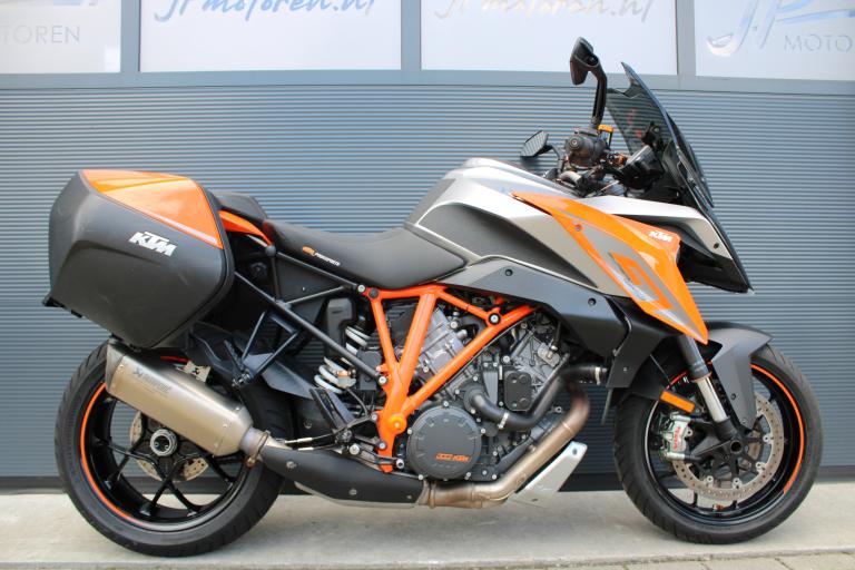 KTM 1290 Superduke GT - 2016 (8)