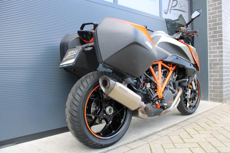KTM 1290 Superduke GT - 2016 (6)