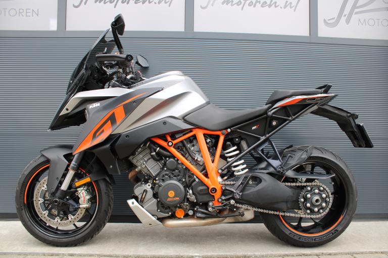 KTM 1290 Super duke GT - 2016 (3)