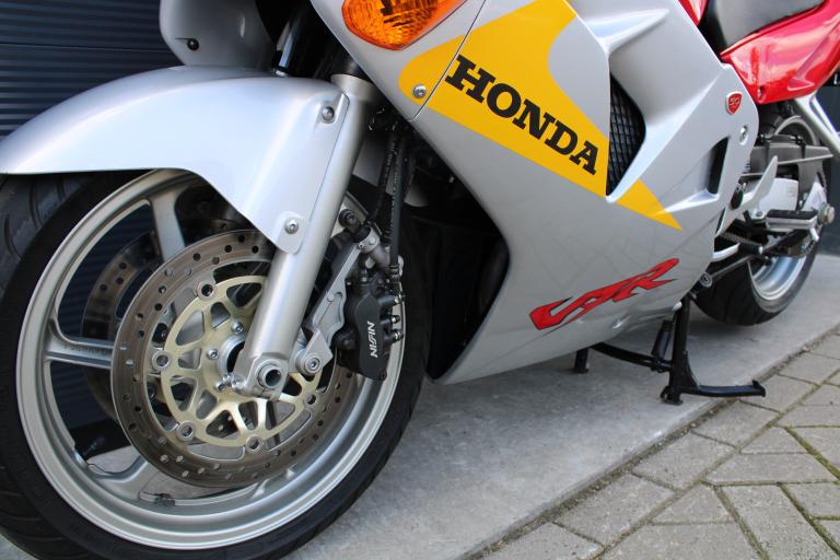 Honda VFR 800 FI - 2000 (2)