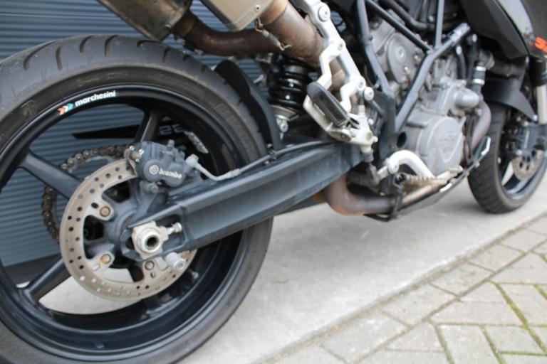 KTM 990 Supermoto t - 2009 (7)