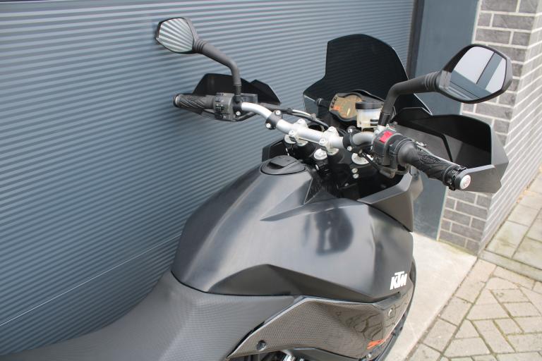 KTM 990 Supermoto t - 2009 (11)