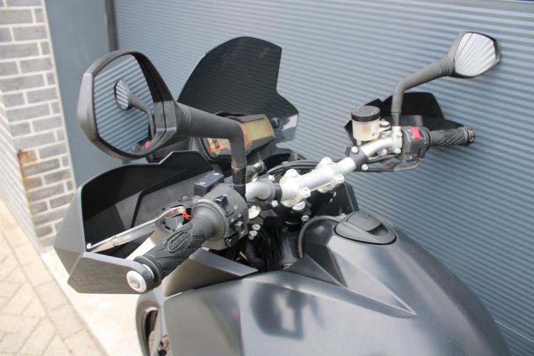 KTM 990 Supermoto t - 2009 (12)
