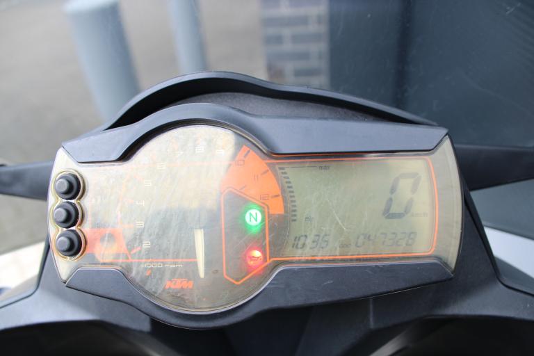 KTM 990 Supermoto t - 2009 (17)